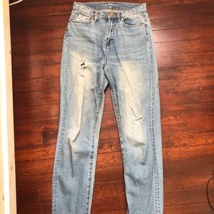 UO BDG 27W high rise mom jeans